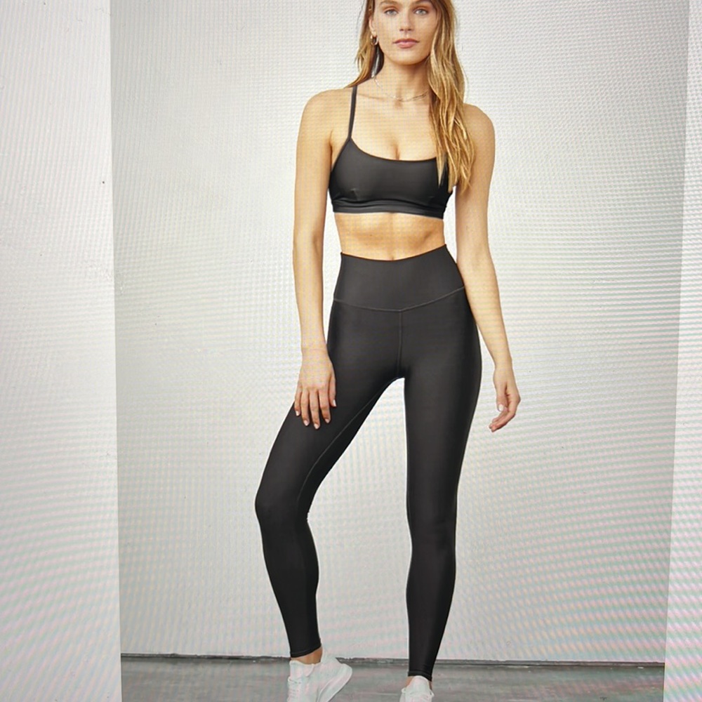 NWOT ALO Yoga High-Waist Airlift Legging